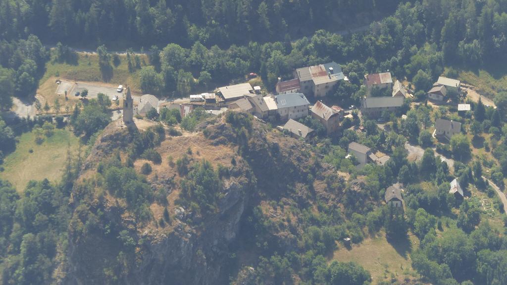 Gite Auberge Les Terres Blanches De Meolans Екстер'єр фото