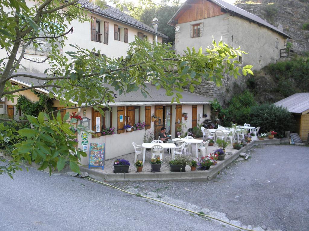 Gite Auberge Les Terres Blanches De Meolans Екстер'єр фото
